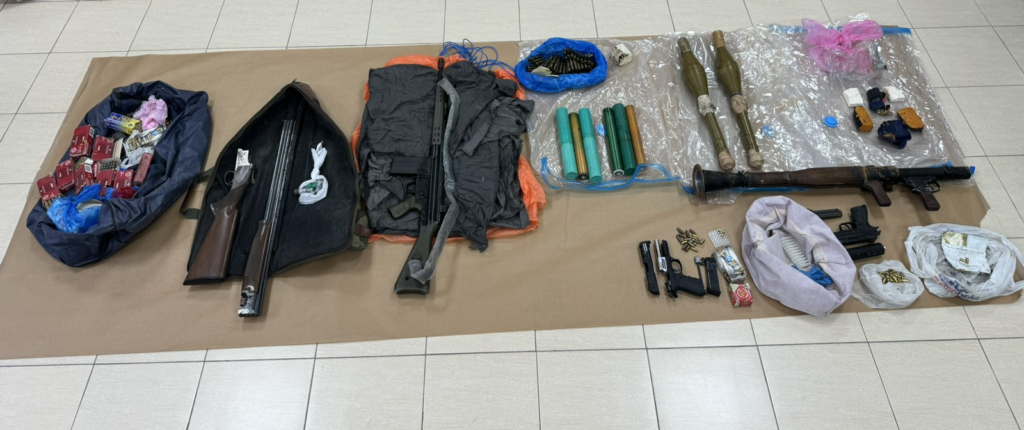 Εγκληματική ομάδα: Μέχρι και βόμβα με κινητό στη γιάφκα – Αυτός είναι ο οπλισμός που ανευρέθηκε
