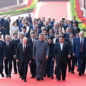 Κίνα: Ο Σι Τζινπίνγκ σχεδιάζει έναν μετα-αμερικανικό κόσμο