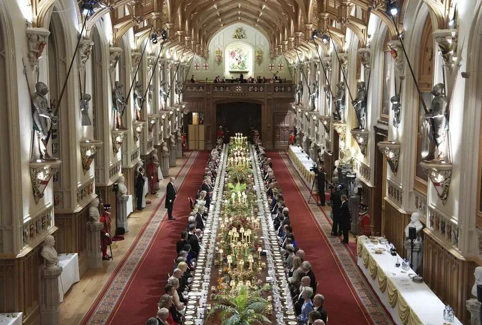 Deipno Palati Karolos